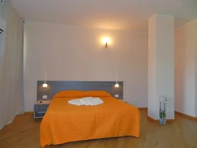 Ξενοδοχείο με διαμερίσματα Al Borgo Sarzana