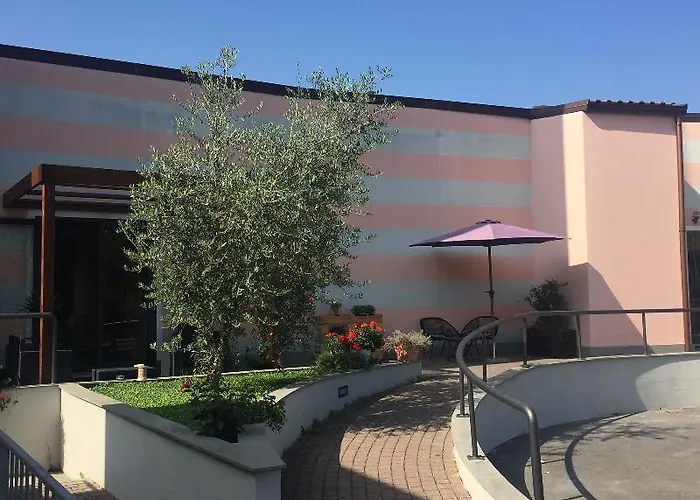 Al Borgo سارزانا