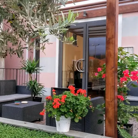 Al Borgo Aparthotel 3*